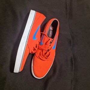 Nike sneakers (Stefan Janoski)